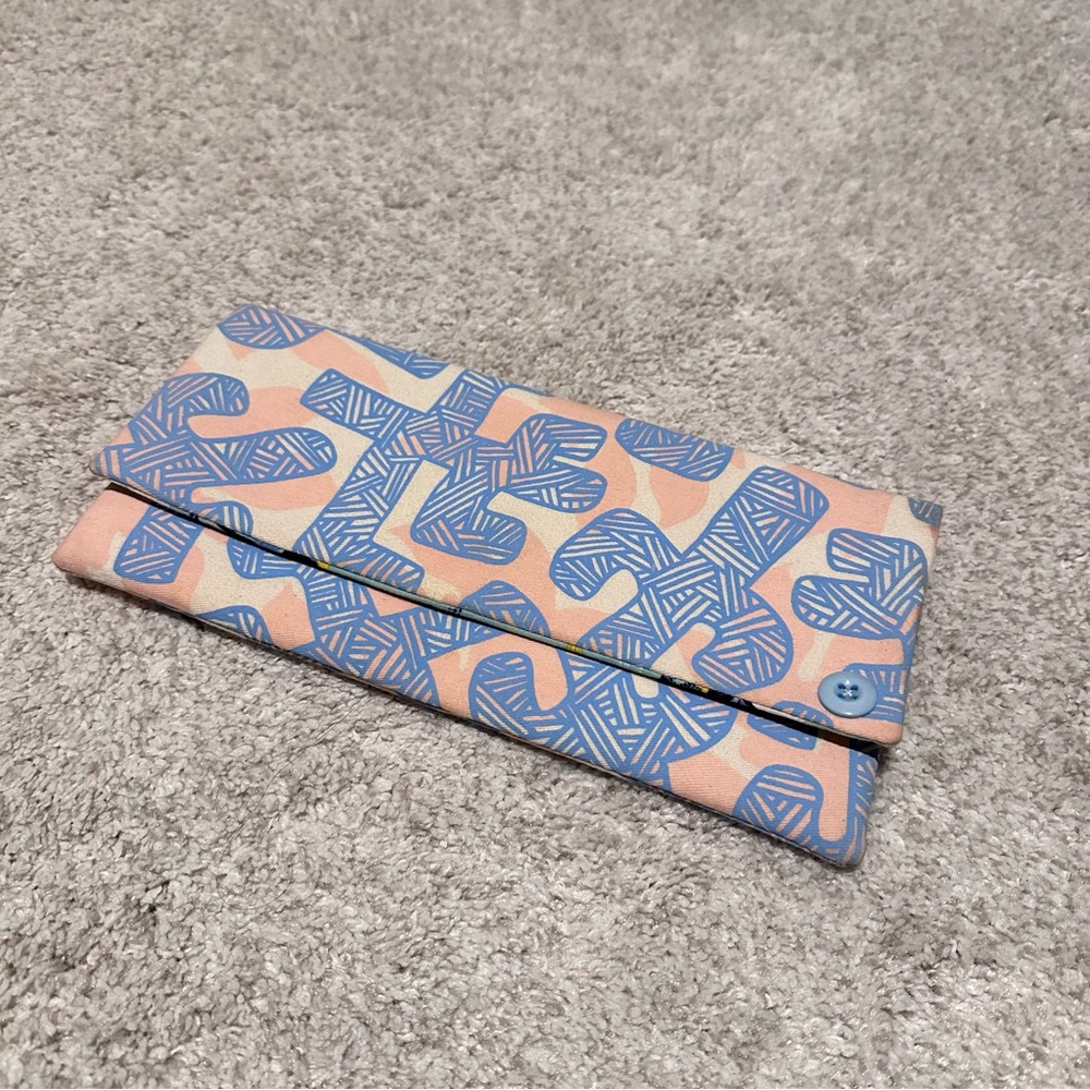 Jana Lam Chic Fabric Print Clutch